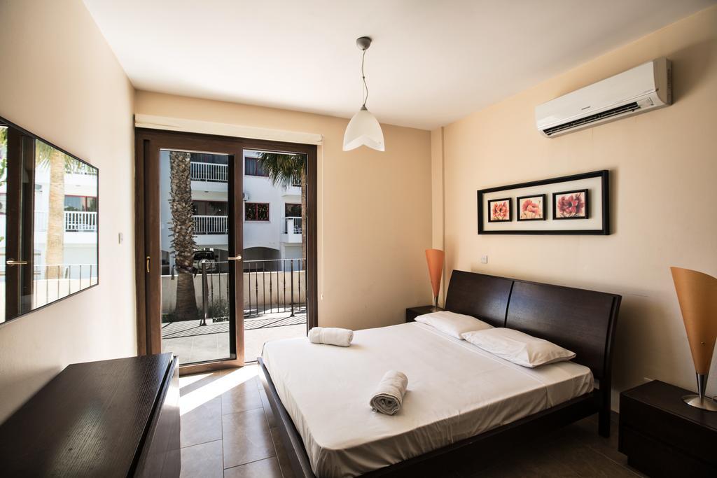 Napiana Apartments Agia Napa Zimmer foto