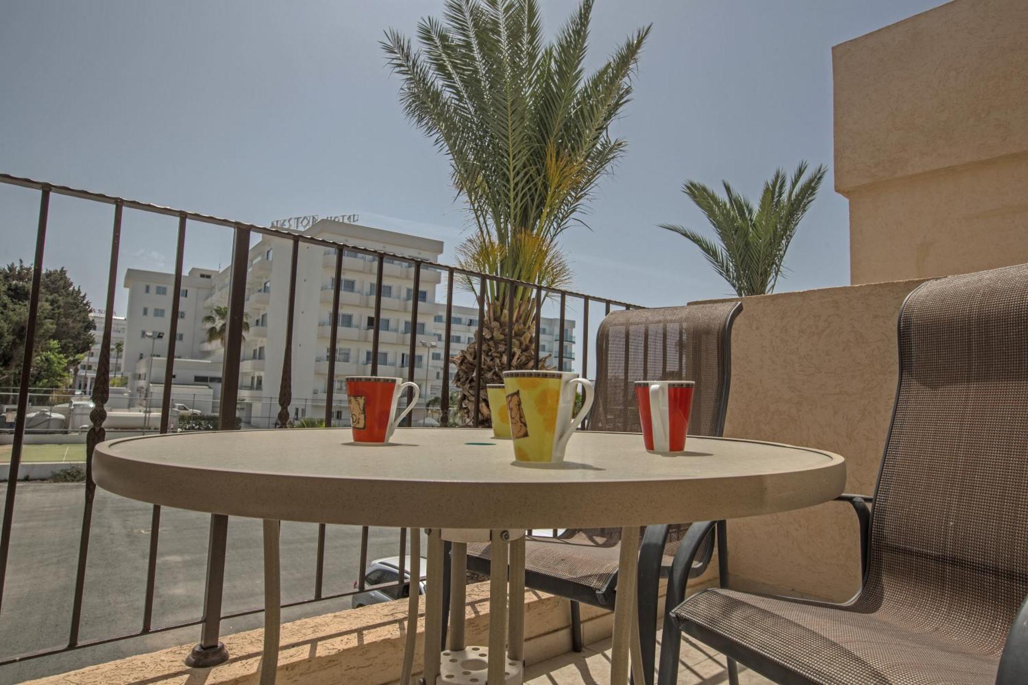 Napiana Apartments Agia Napa Zimmer foto